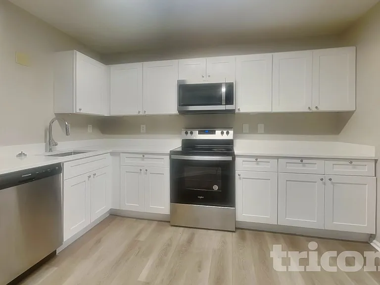 2407 Windridge Dr NE — Photo 5
