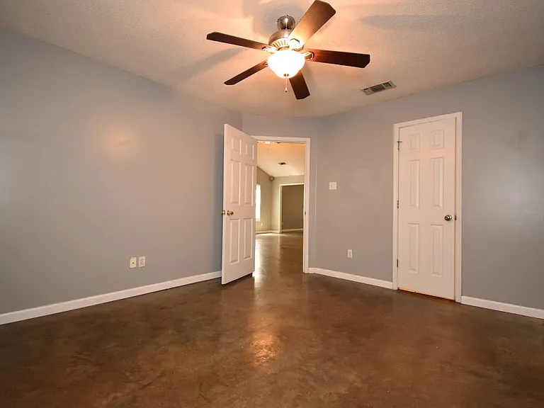 1172 Christpher Ln — Photo 16