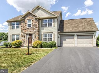 118 Coventry Dr, Carlisle, PA 17015