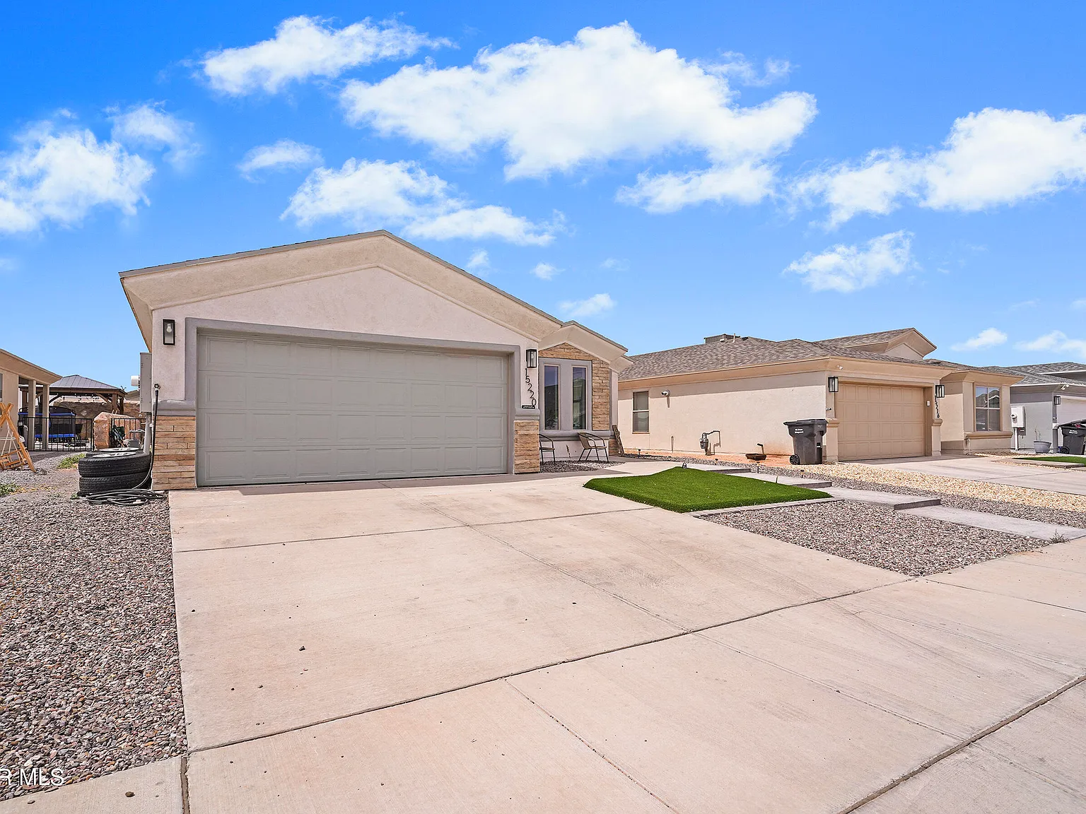3 bed, 2.5 bath, 1466 sqft, $1,950 — Photo 2
