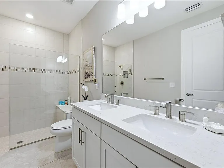25029 Pearl Lake Cir — Photo 27