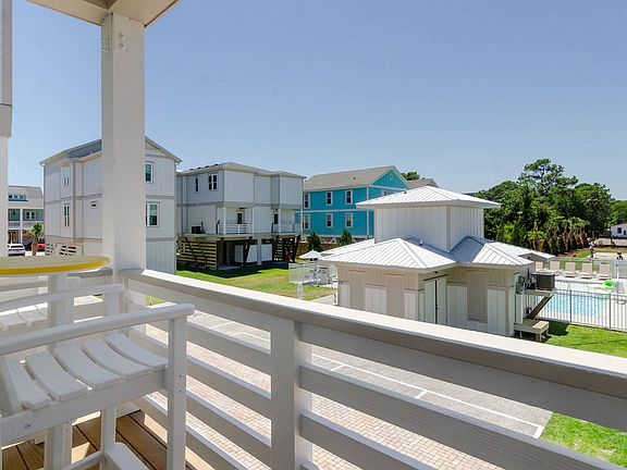 5th image of 902 2nd St S #2