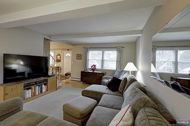 1st image of 14 Dudley Dr