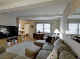 14 Dudley Dr, Bergenfield, NJ 07621