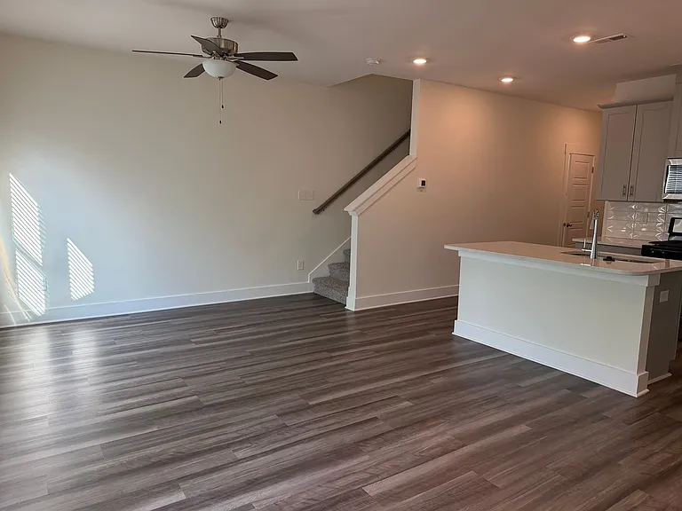 814 Thread Way — Photo 34