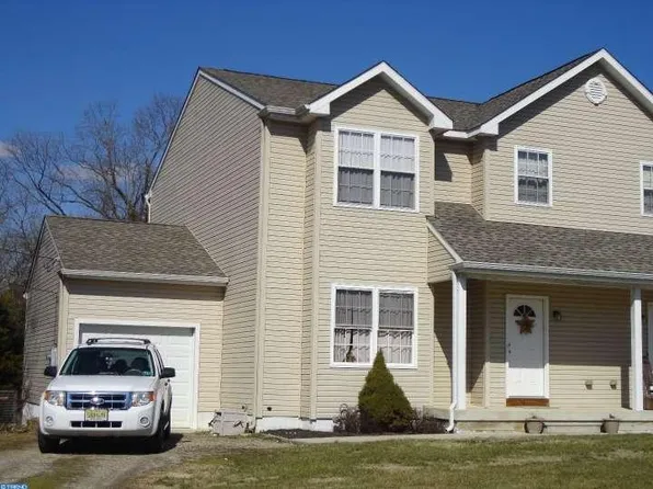 27 Park Ave, Elmer, NJ 08318