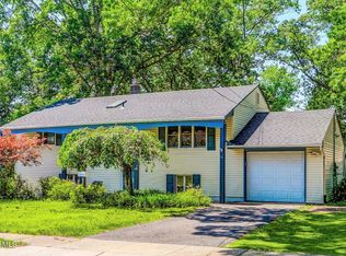 23 Princeton Dr, Howell, NJ 07731