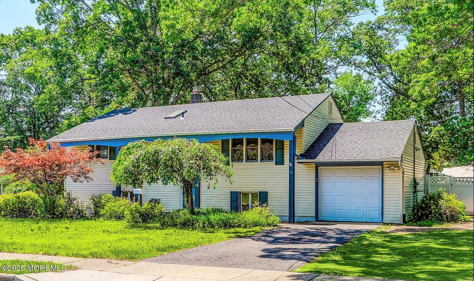 23 Princeton Drive photo 1