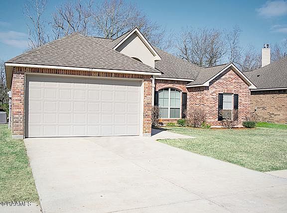 3rd image of 117 Endicott Dr