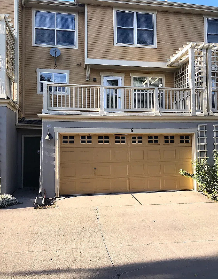 3 bed, 1213 sqft, $3,500 — Photo 3