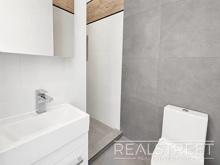 729 Rogers Ave #PENTHOUSE — Photo 5