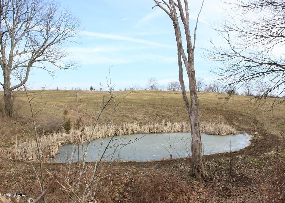 2nd image of 2 Buck Creek Rd