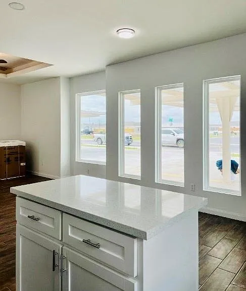 3 bed, 2.0 bath, 4306 sqft, $1,250 — Photo 3