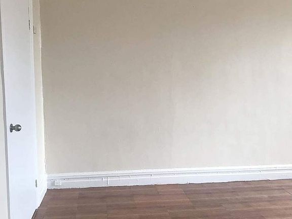 2nd image of 1704 Van Buren St APT 4C