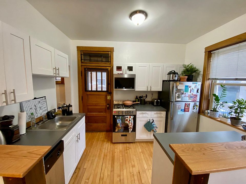 1st image of 5540 N Winthrop Ave #1