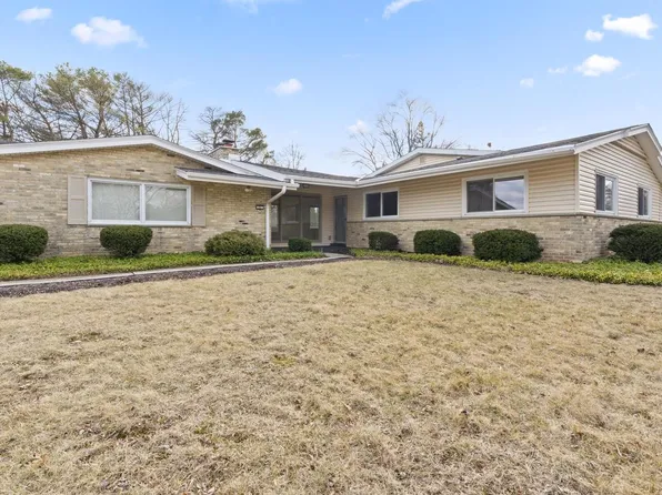 201 West Ellsworth LANE, Milwaukee, WI 53217