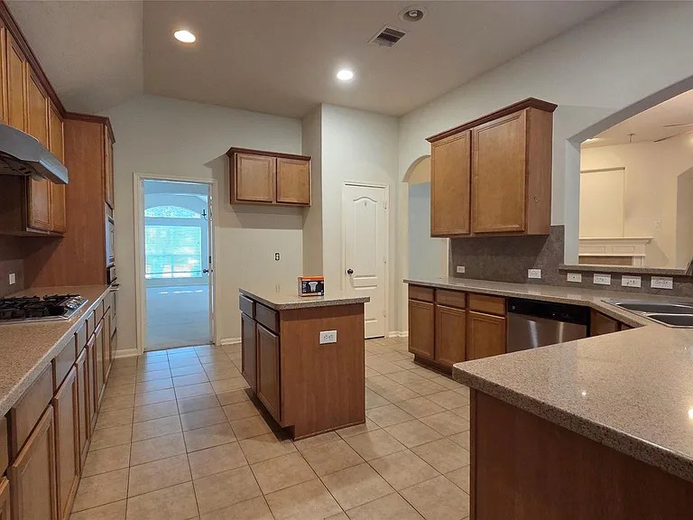 15007 Waverly Cyn — Photo 5