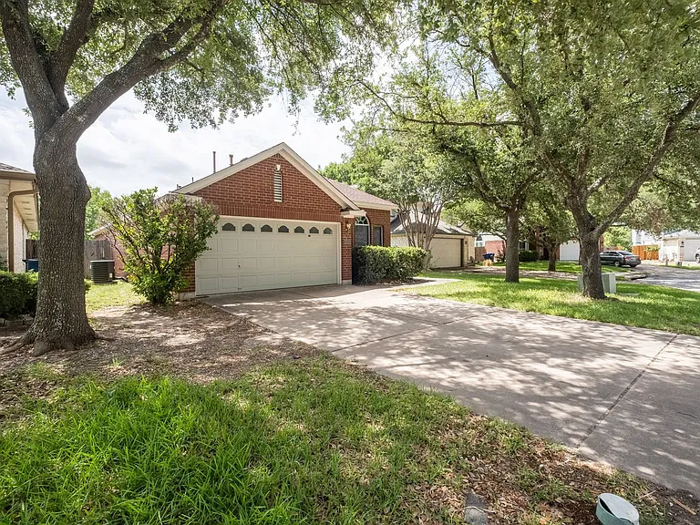 3413 Ruby Red Dr — Photo 8