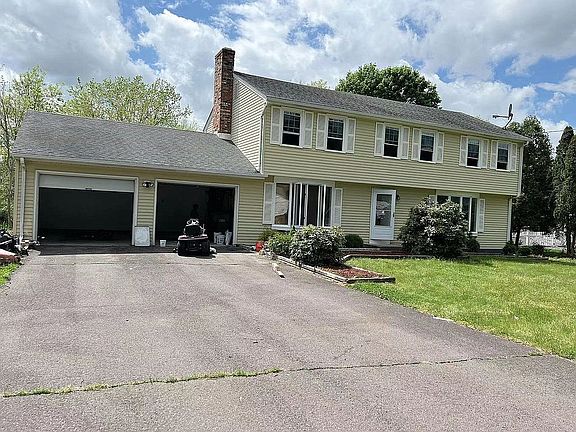 2nd image of 57 Bell St
