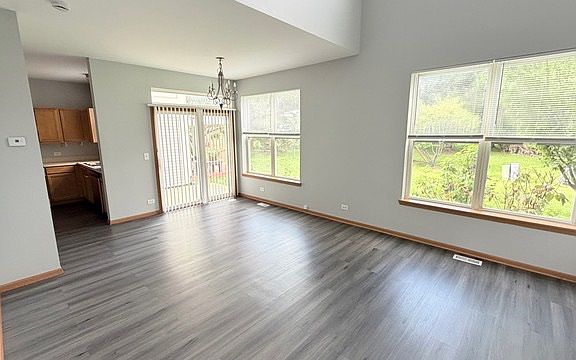 4th image of 2209 Sunrise Cir
