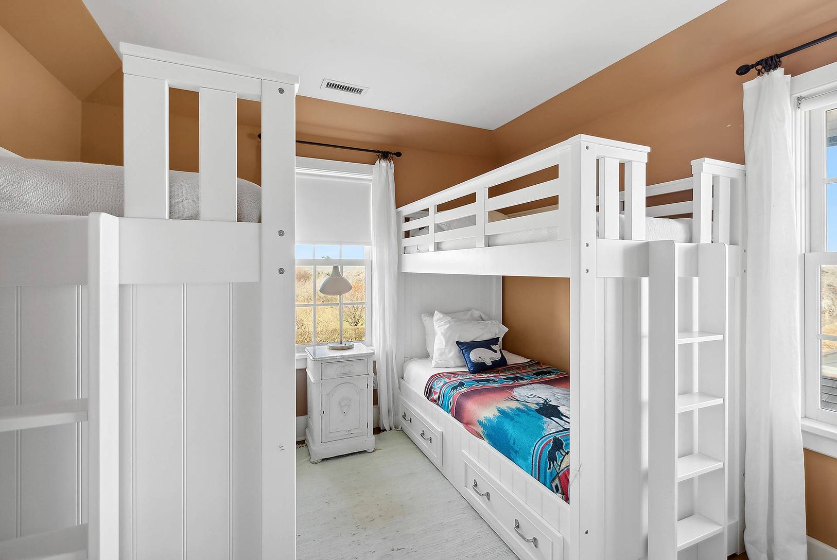  Bunk Bed Room