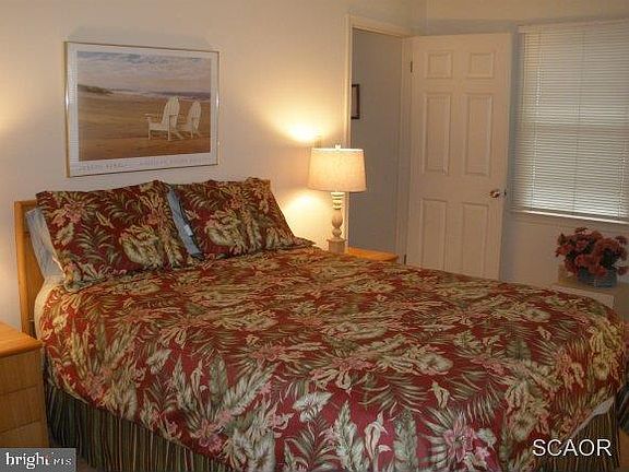 5th image of 404 King Charles Ave #4