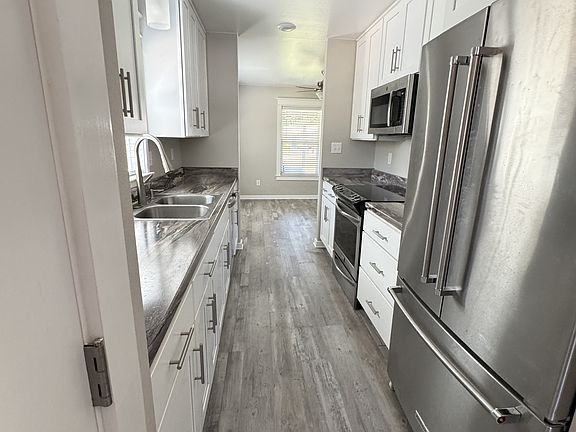 4th image of 115A Montrose Dr