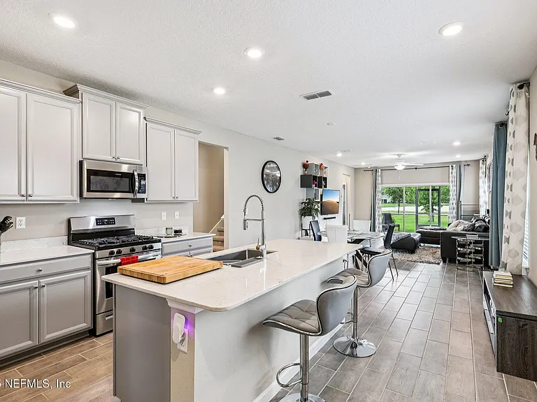 3956 Bloomfield Ct — Photo 12