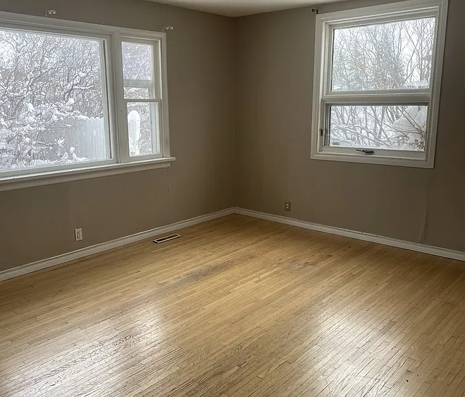 464 Edward St #1 — Photo 1