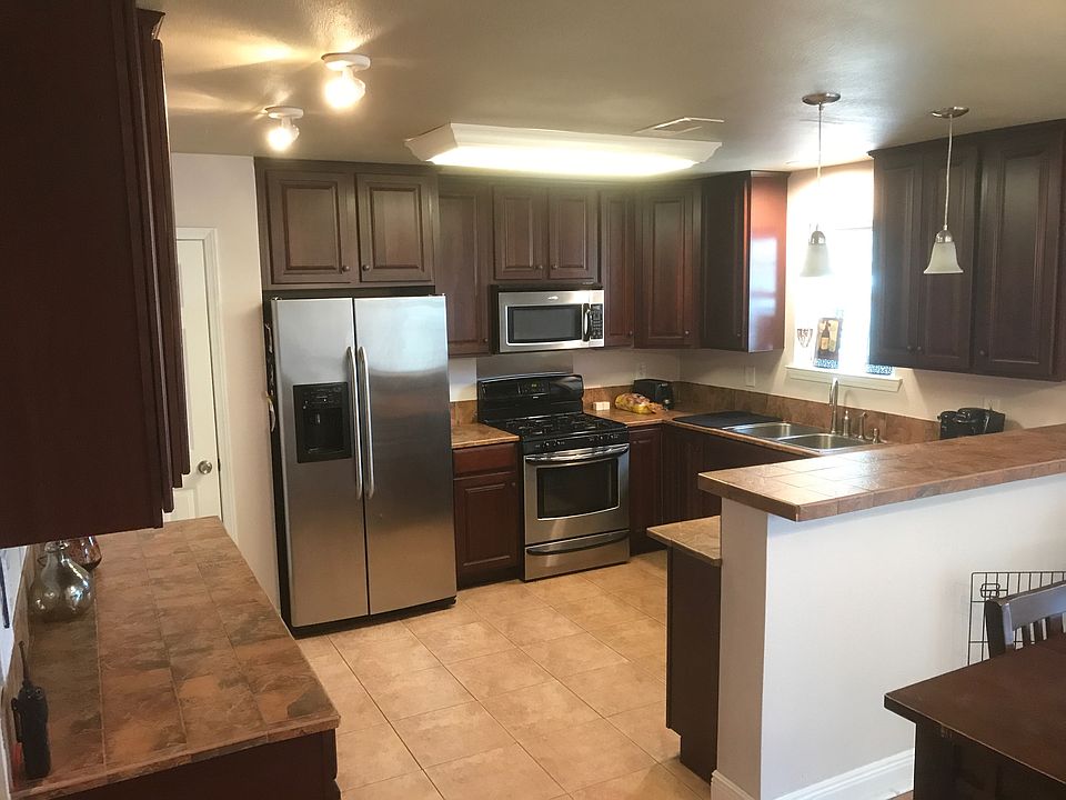 2nd image of 3508 Plaza Dr