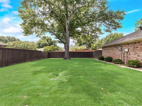 4th image of 619 Quail Ln