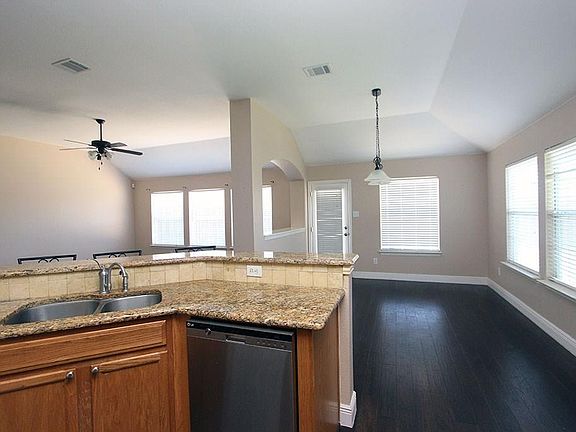 5th image of 9692 Crossvine Ln