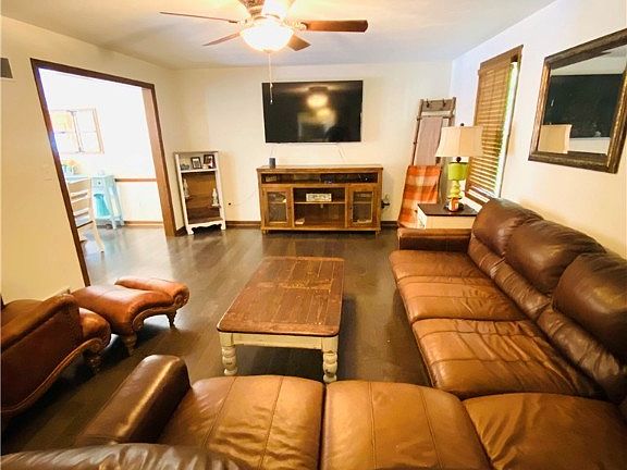 3rd image of 6336 Tara Dr