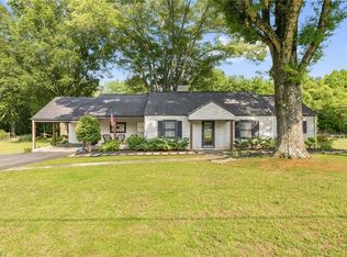 900 Friendly Rd, Eden, NC 27288