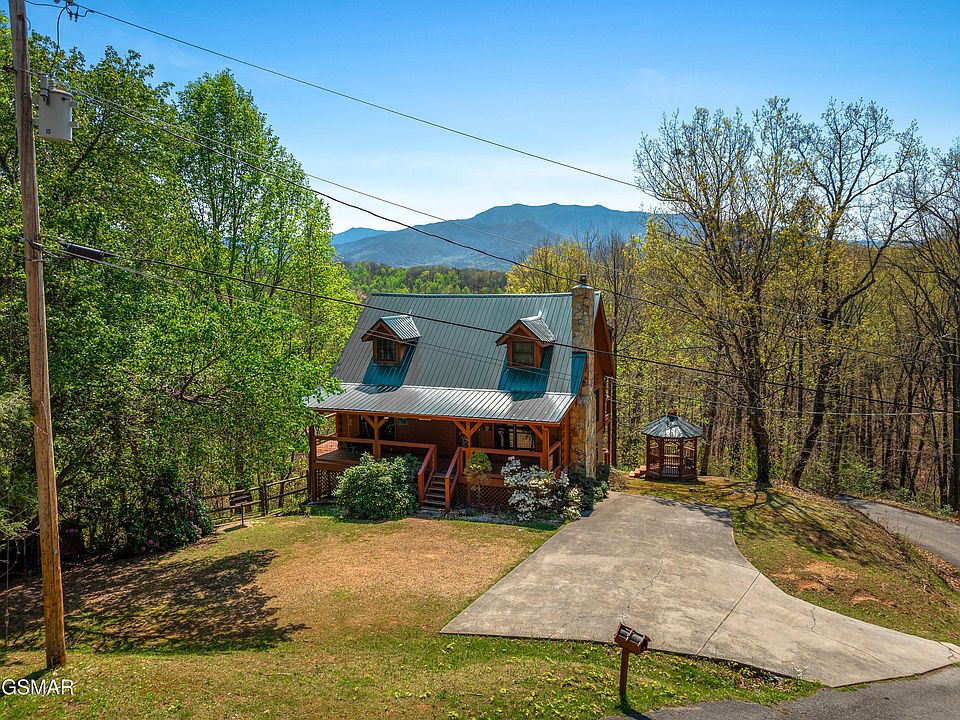 1st image of 1855 Spring Hill Dr