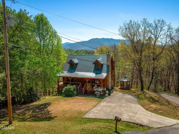 1855 Spring Hill Dr, Sevierville, TN 37876