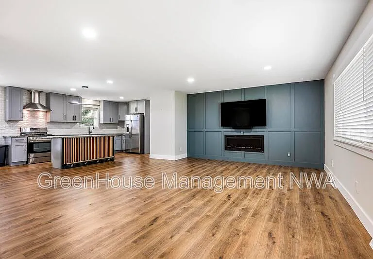 808 NW 11th St #808NW11TH — Photo 4