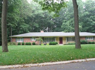 3850 Stoneyridge Dr, Dayton, OH 45429