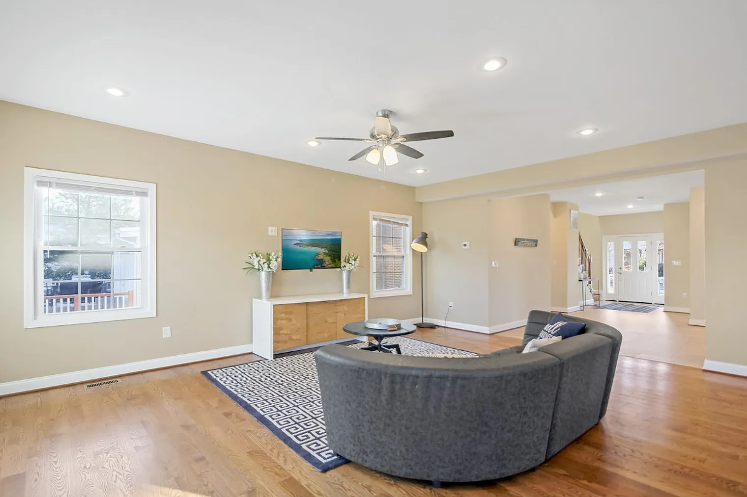 4 bed, 4.0 bath, $7,851 — Photo 2