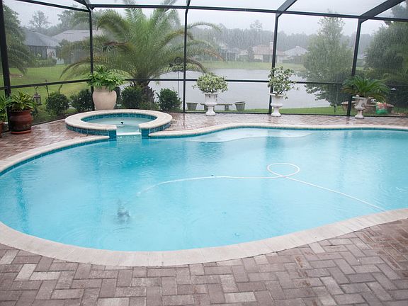 2nd image of 1475 Barrington Cir