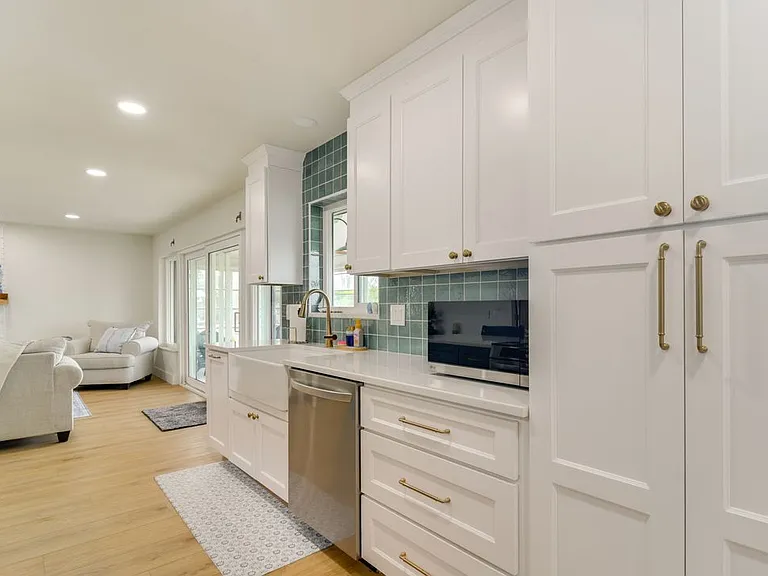 108 Janie St — Photo 11