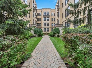 3604 N Pine Grove Ave APT 1E, Chicago, IL 60613