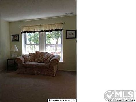 3rd image of 954 Jessica Ct