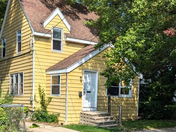 1409 Gray St, Lansing, MI 48912