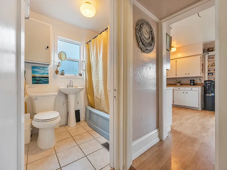 35210 Orchard Ln — Photo 2