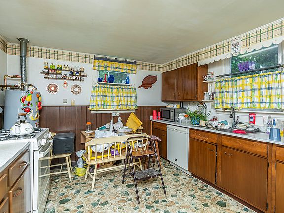 4th image of 416 Campbell St