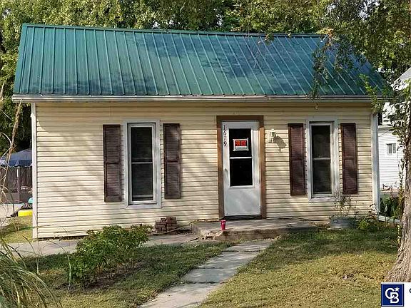 3rd image of 1617/1619 N Iowa Ave