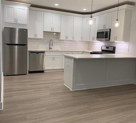 5th image of 2603 9th St N #2