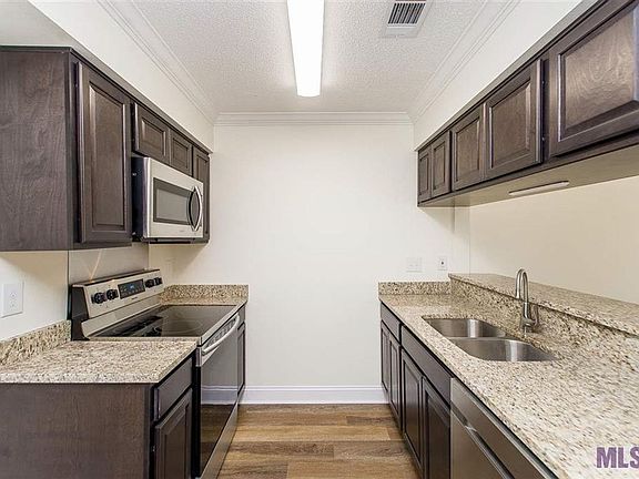 2nd image of 15738 Riverdale Ave E