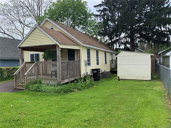 3rd image of 157 Leonard Ave